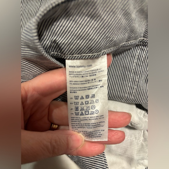 Tommy Hilfiger blue & white skirt with square pockets & back vent, 10 - Picture 11 of 12